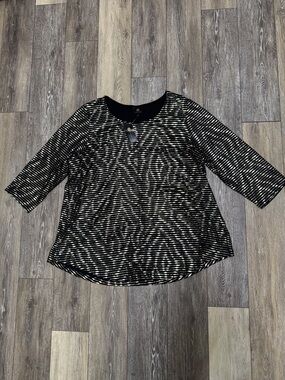 JM Collection Black and Gold Scoop Neck Top